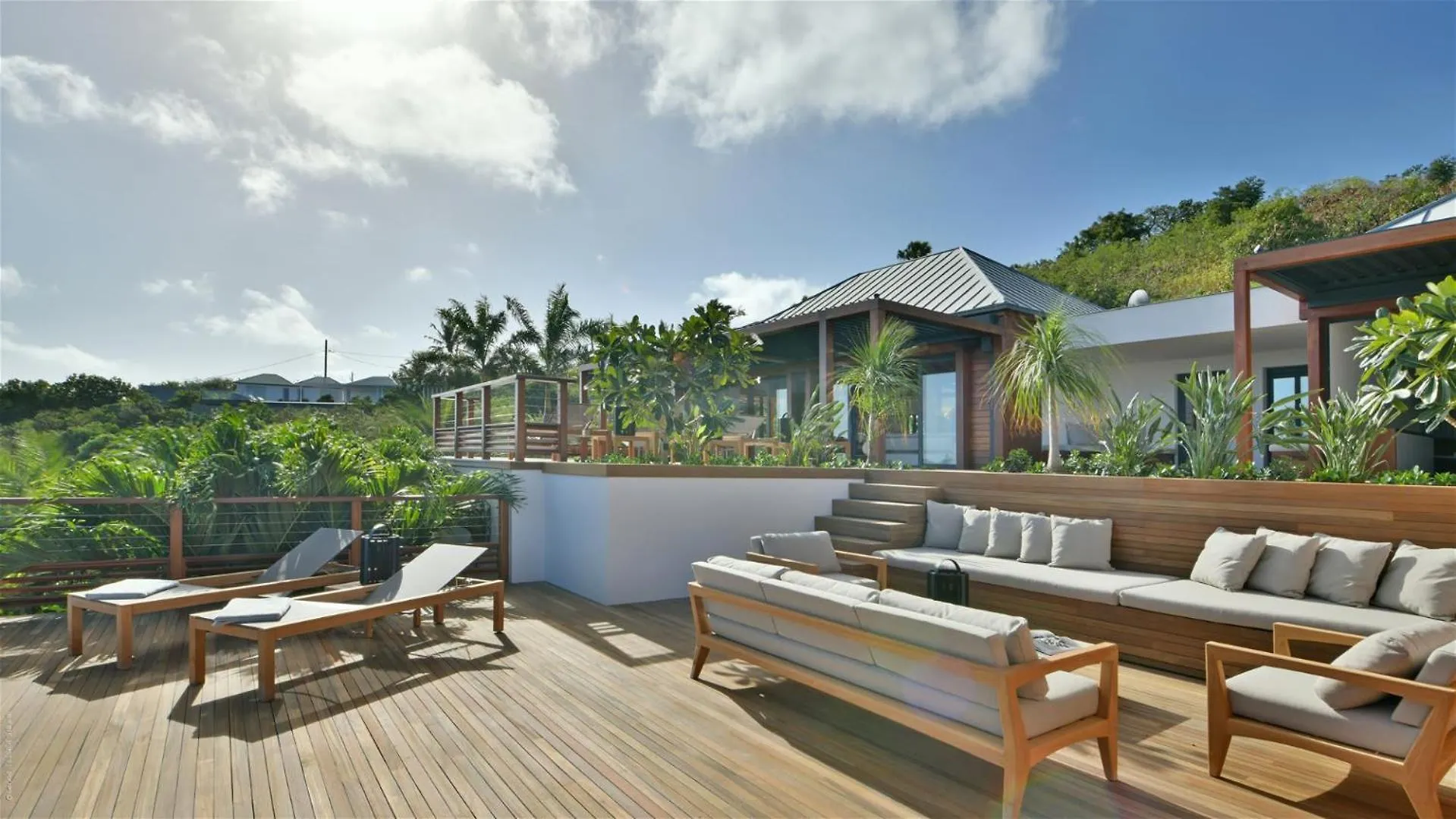 Contemporary Villa on a Hillside Marigot