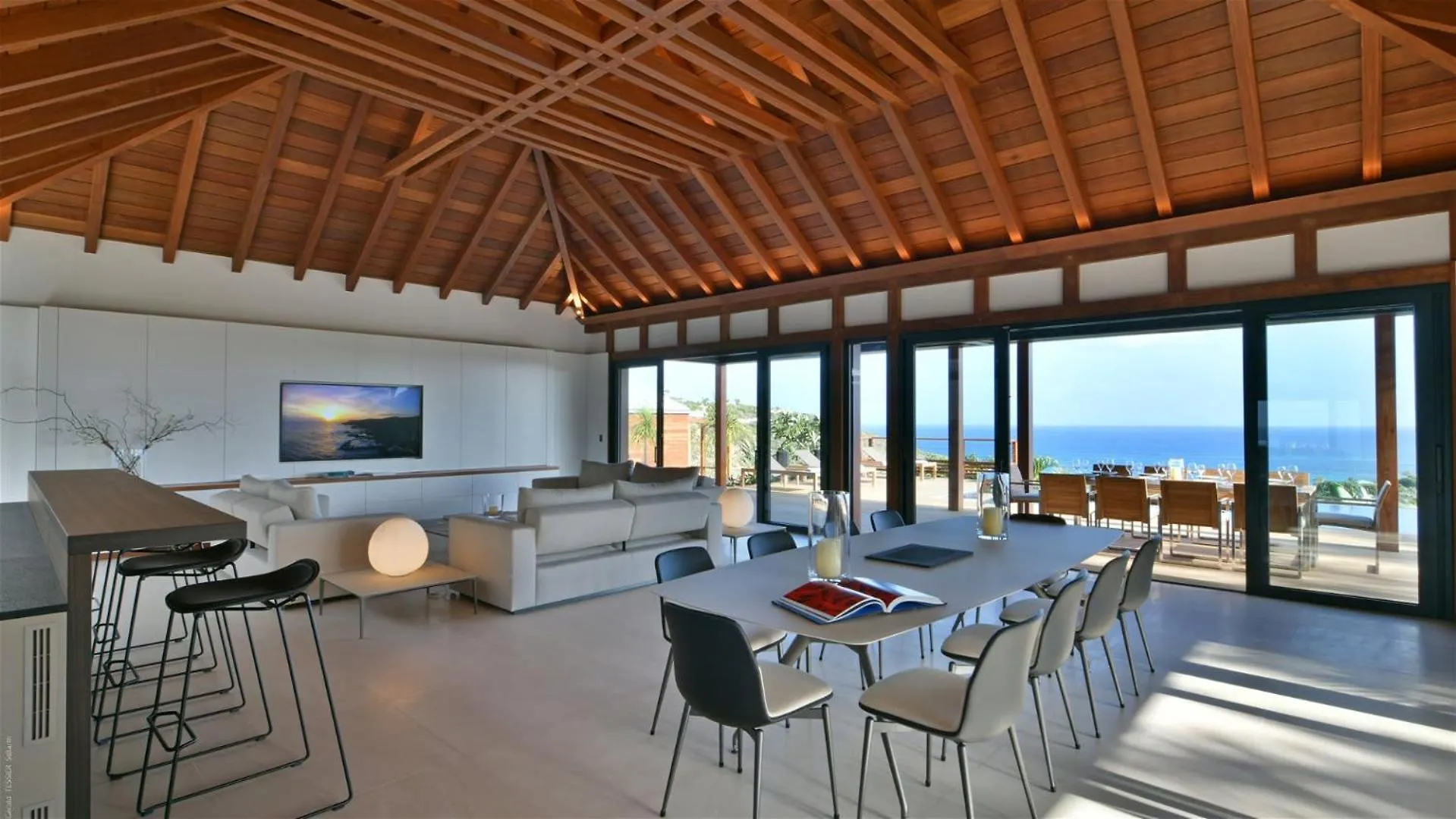 Contemporary Villa on a Hillside Marigot