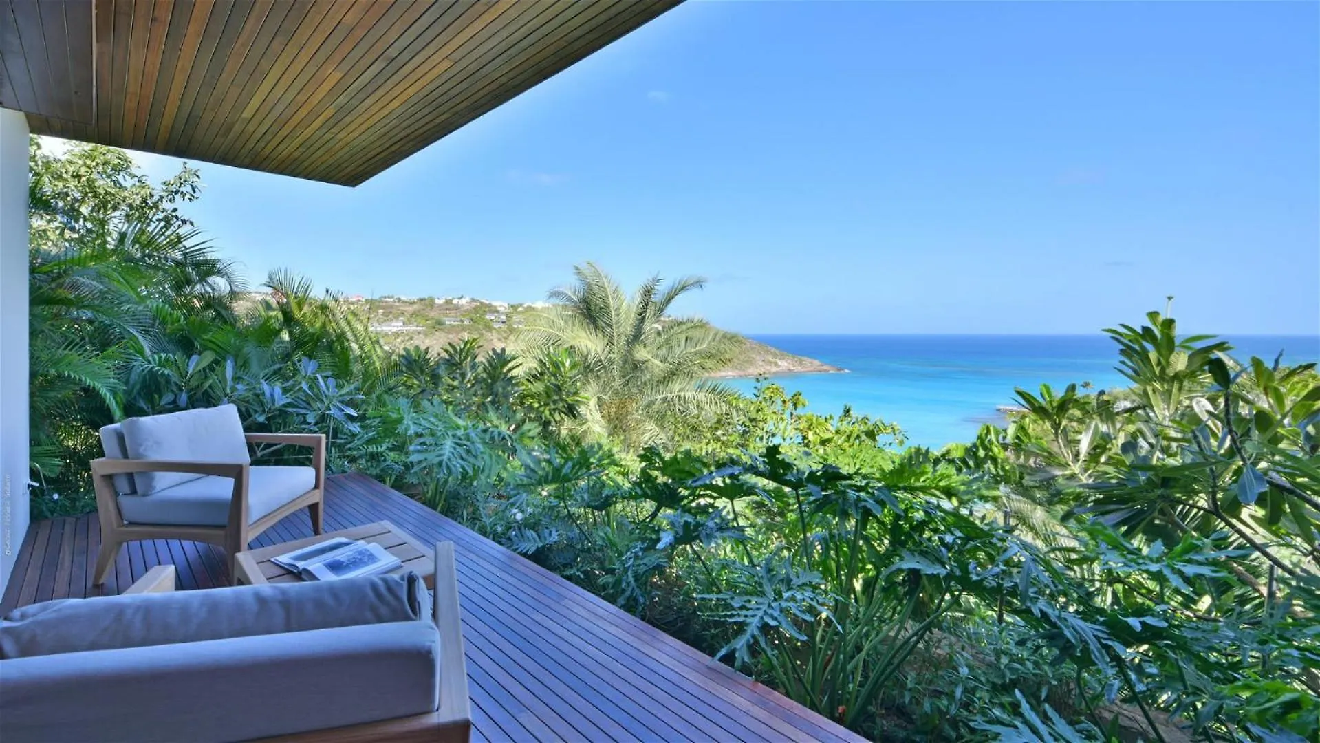Contemporary Villa on a Hillside Marigot